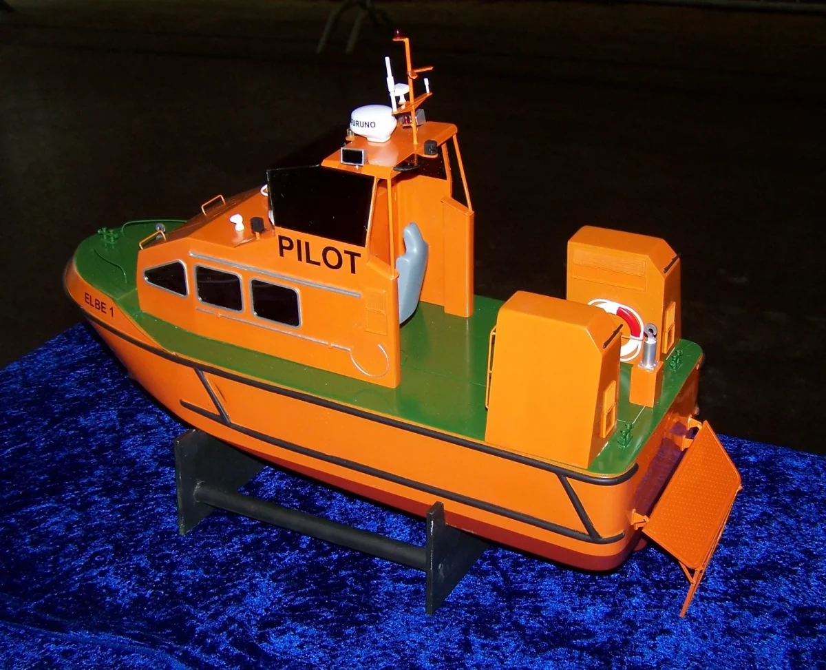Lotsenversetzboot Elbe1